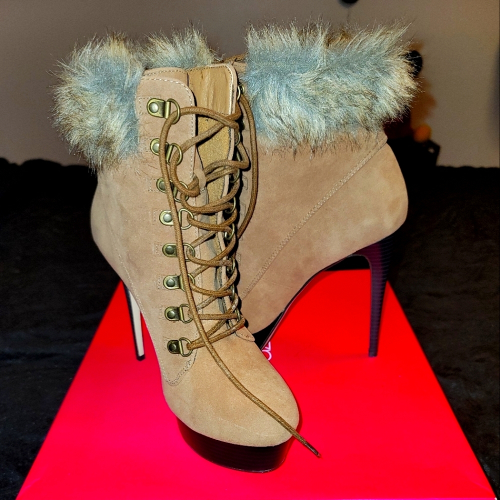 Women's shoes